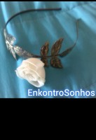 Acessório cabelo com Rosa Branca